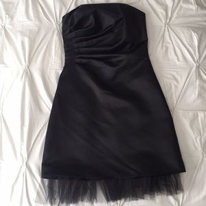 FINAL PRICE DROP! ABS Strapless dress w/ tulle